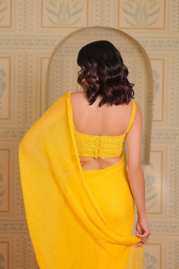 Yellow Drape Saree With Blouse And Belt Hot on Sale